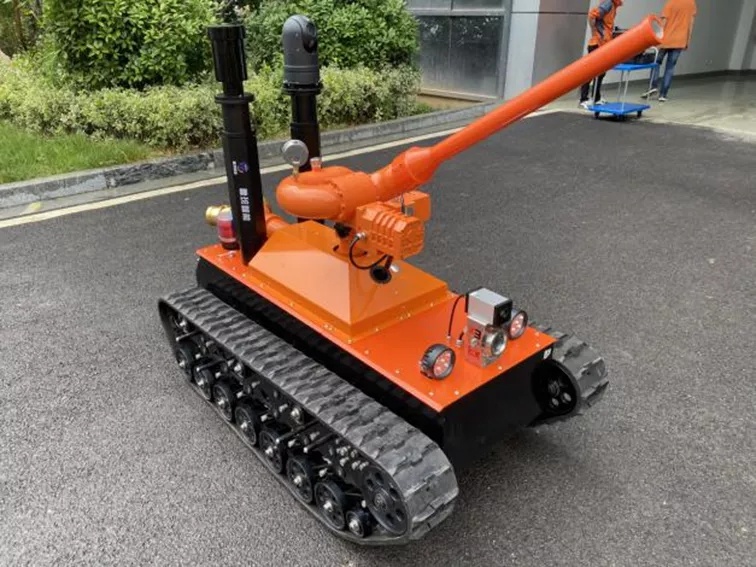 【新品發(fā)布】有了干粉滅火機器人，滅了它:電力管廊火災